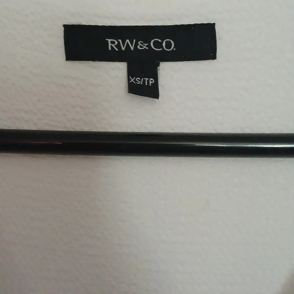 Blouse - Picture 2 of 3